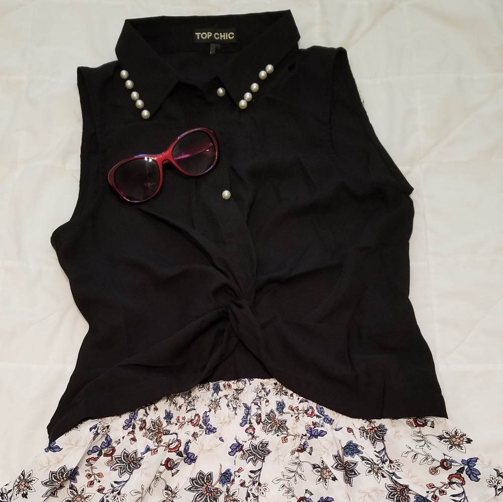 Pearl detail black twisted top - Picture 3 of 3